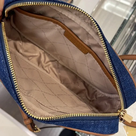 Michael Kors Jet Set Item Large East West Zip Chain Crossbody XBody 
Indigo - Picture 5 of 16